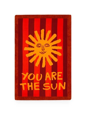 Пляжное полотенце You Are The Sun от Coppertone с фирменными полосками