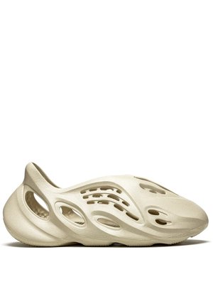 Кроссовки YEEZY Foam Runner Sand