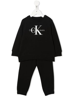 Спортивный костюм с логотипом