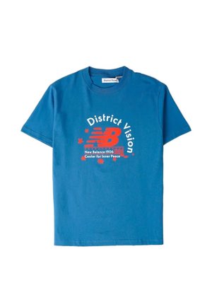 Футболка из коллаборации с New Balance