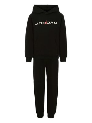 Спортивный костюм с логотипом