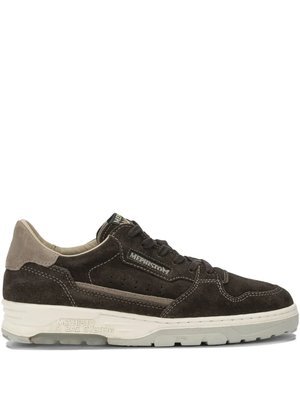Кроссовки со вставками