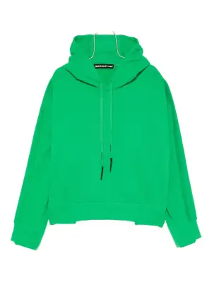 Худи с заниженной линией плеч