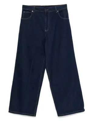 Широкие джинсы с нашивками