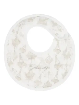 комплект из комбинезона, шапки и нагрудника с принтом