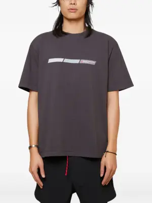 Футболка с логотипом