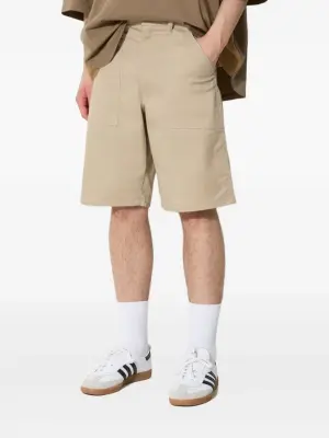 Шорты-бермуды с карманами