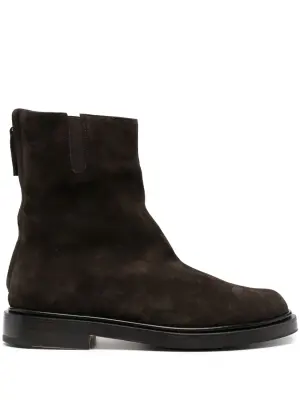 Замшевые ботинки