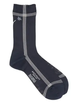 Полосатые носки с вышивкой