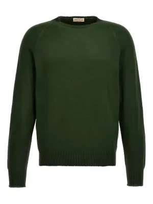 Свитер с круглым вырезом