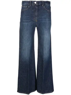 Прямые джинсы с завышенной талией