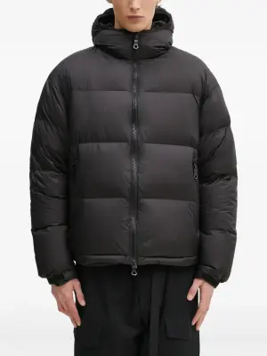 пуховик с капюшоном