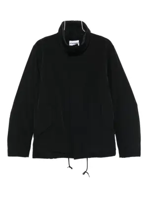 Легкая куртка с высоким воротником