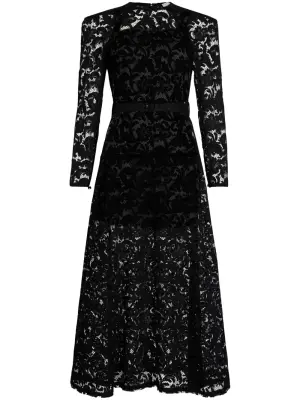 Кружевное платье макси