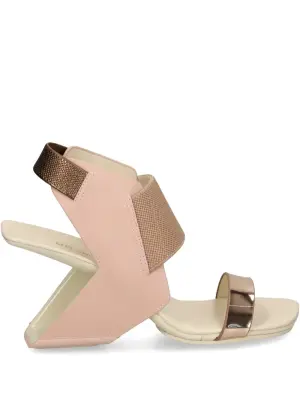 Босоножки на каблуке