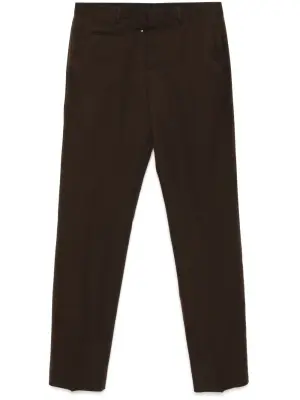 Узкие брюки прямого кроя