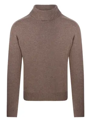 Вязаный свитер с воротником-гольф