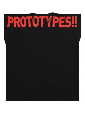 Футболка с логотипом