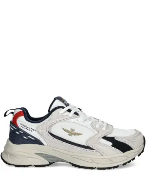 Кроссовки с сетчатыми вставками