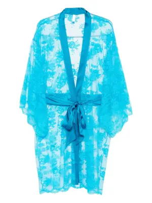 Атласный халат с кружевом