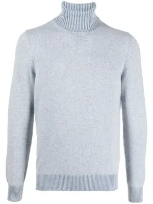 Джемпер с высоким воротником