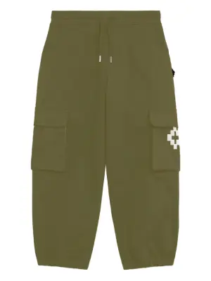 Спортивные брюки с карманами карго