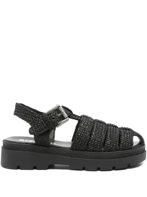 Плетеные сандалии