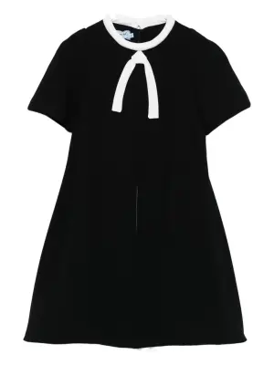 Платье с короткими рукавами и бантом