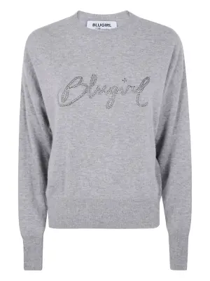 Свитер, украшенный кристаллами