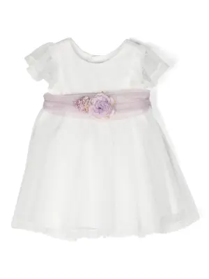 Кружевное платье с цветочной аппликацией