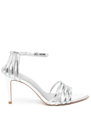 Босоножки на каблуке