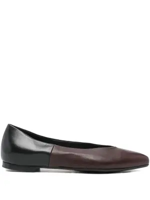 Двухцветные балетки с заострённым носком