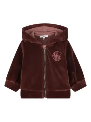 Спортивный костюм с вышитым логотипом