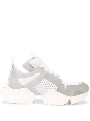 Кроссовки со вставками