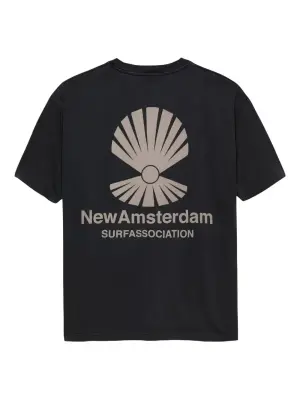 Футболка с логотипом