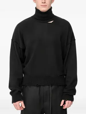 Свитер с высоким воротником и эффектом потертости