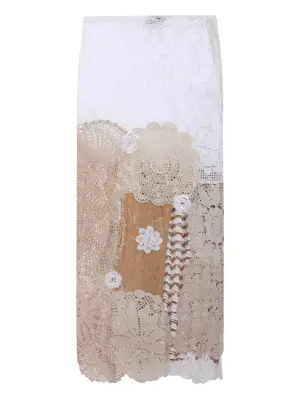Юбка с вязаным крючком аппликацией