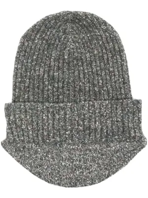 Меланжевая шапка бини в рубчик