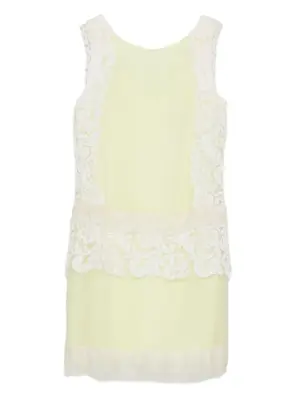 Платье без рукавов с кружевом