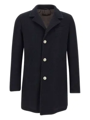 Пальто на пуговицах