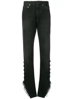 Джинсы с рваным эффектом