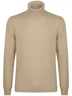 Джемпер с высоким воротником