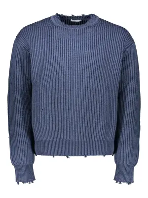 укороченный свитер в рубчик