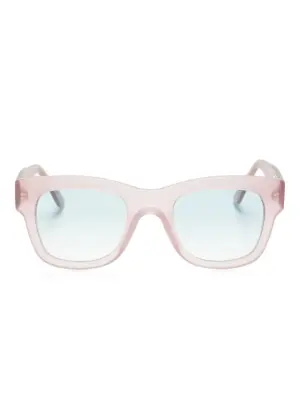 Солнцезащитные очки в квадратной оправе