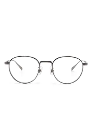 Очки в круглой оправе