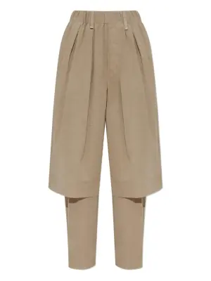 Брюки строгого кроя со складками