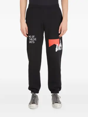 Спортивные брюки с графичным принтом