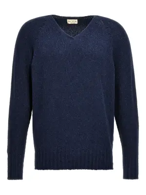 Свитер с V-образным вырезом