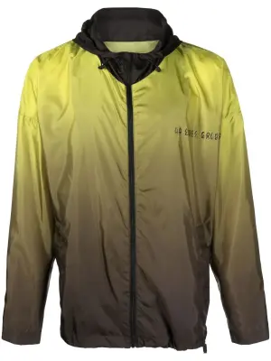 Куртка на молнии с капюшоном и логотипом