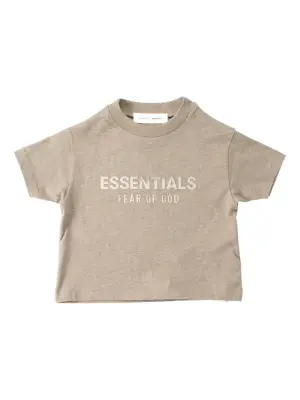 Футболка с вышитым логотипом